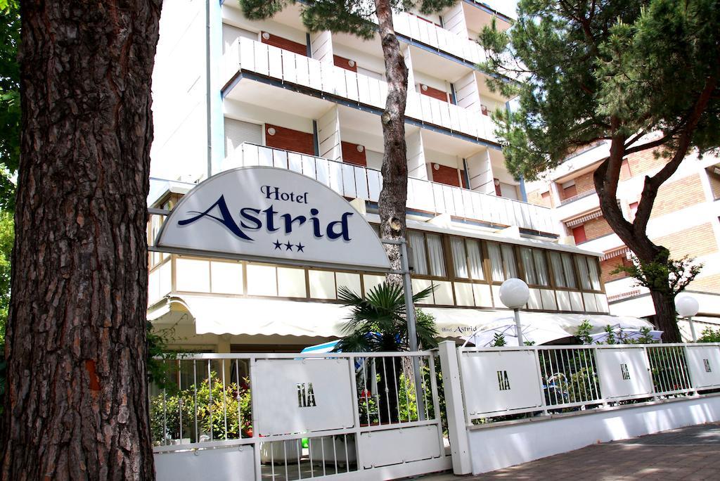 Hotel Astrid 체르비아 외부 사진