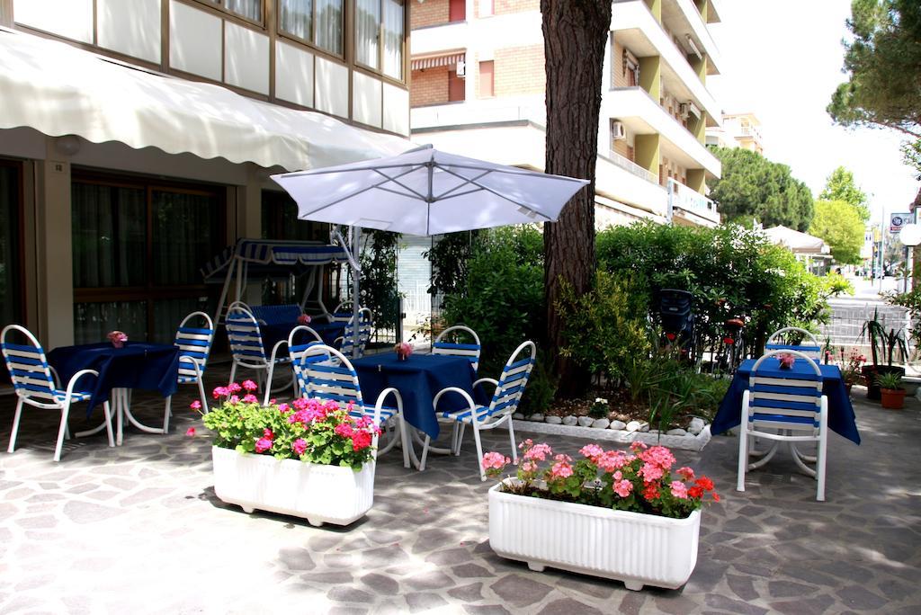Hotel Astrid 체르비아 외부 사진