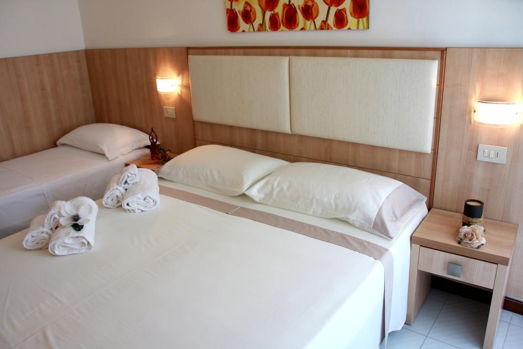 Hotel Astrid 체르비아 외부 사진